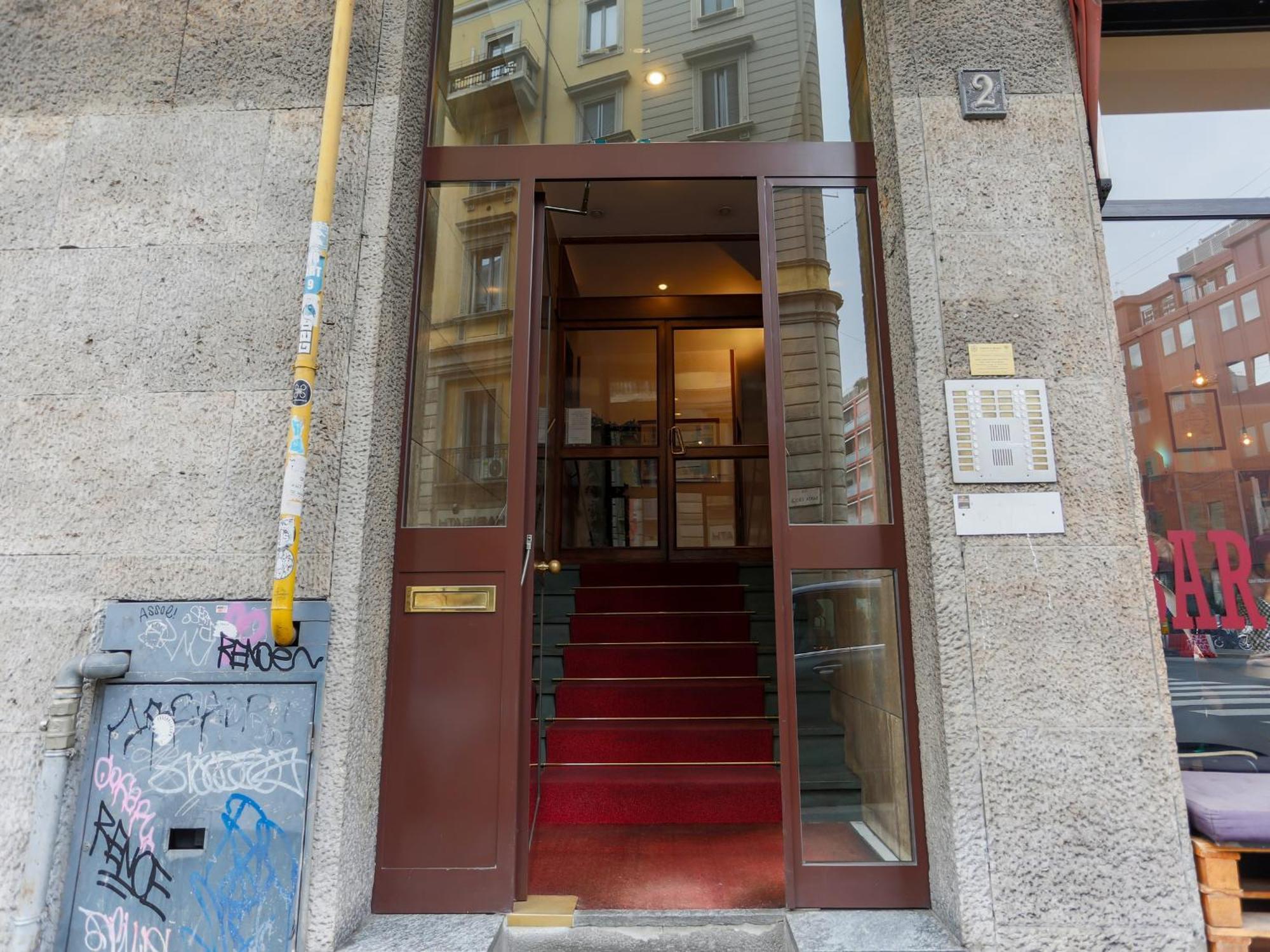 The Best Rent - Cozy Two-Bedroom Apartment Near Colonne S Lorenzo Mailand Exterior foto